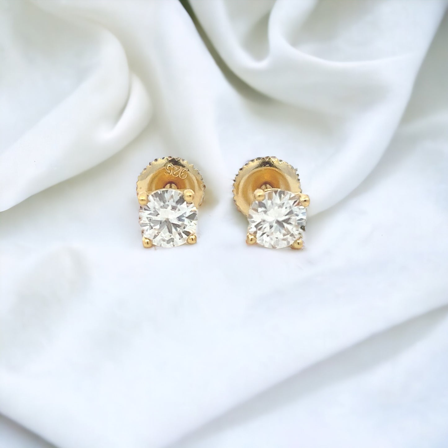 MEM-17 5mm (Moissanite Stone Earring)