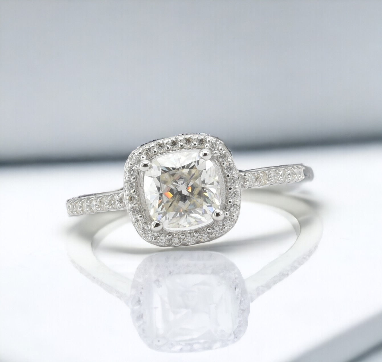 MRW-11 (Moissanite Stone Ring)