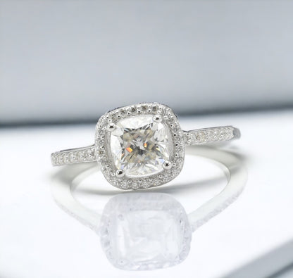 MRW-11 (Moissanite Stone Ring)