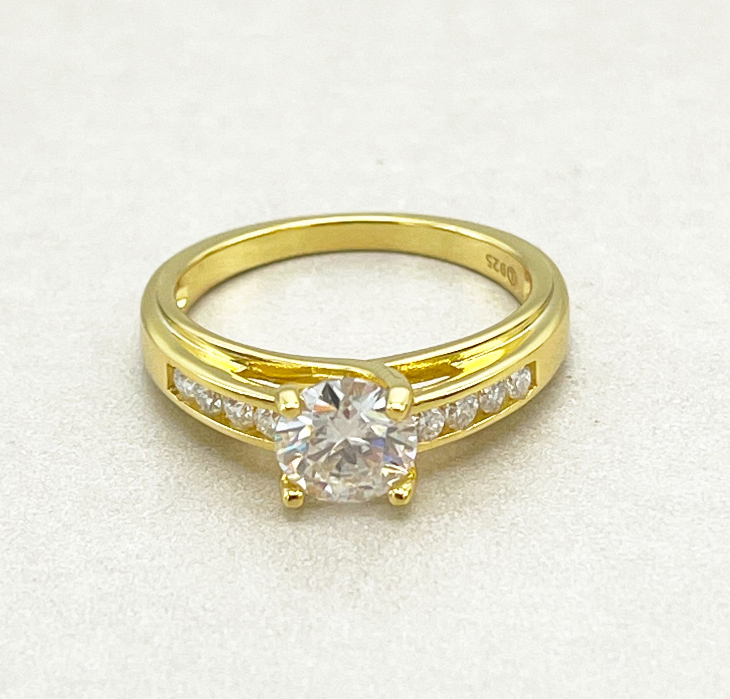 MRW-15 (1.208ct Moissanite Stone Ring)